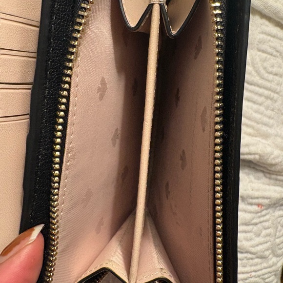 Black Leather Wallet - Picture 4 of 5